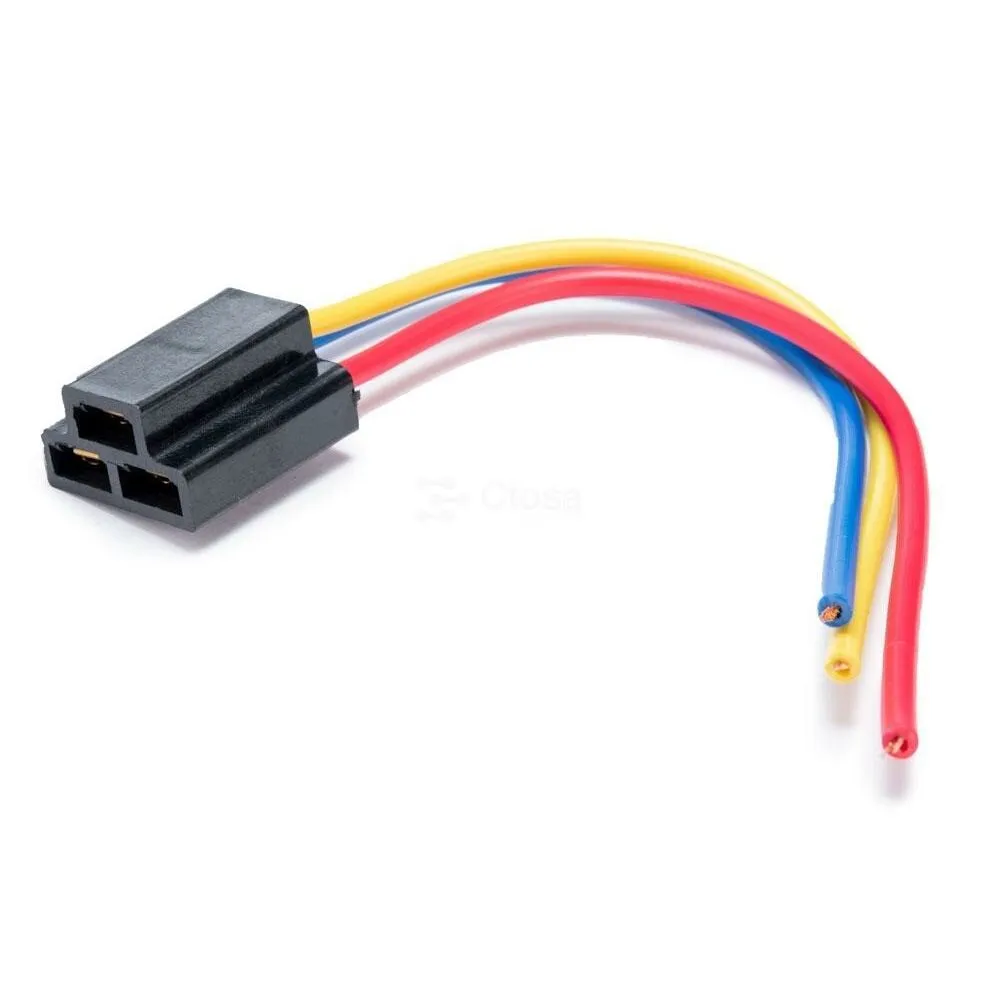 Conector automotriz
